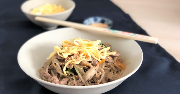 Vermicelles coréennes de patate douce (DangMyeon) au bœuf et ses légumes-Japchae