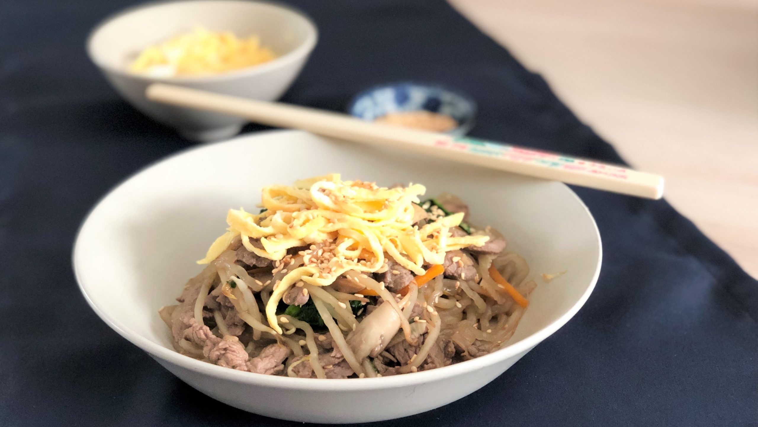 Vermicelles coréennes de patate douce (DangMyeon) au bœuf et ses légumes-Japchae