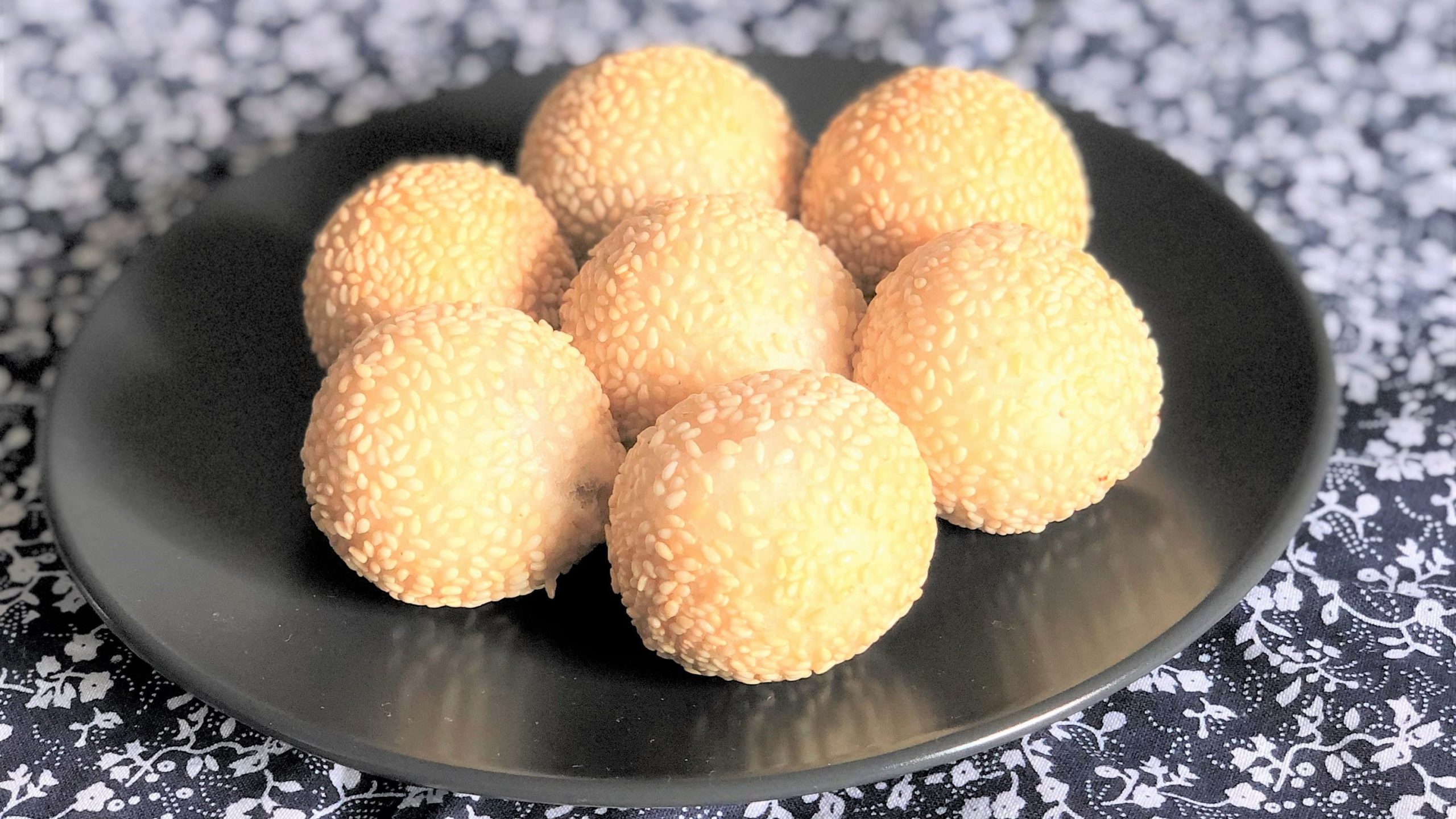 Boulettes de riz aux sésames frites